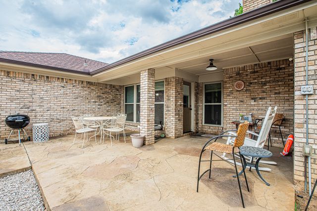 3309 Timber View Circle, Bedford, TX 76021
