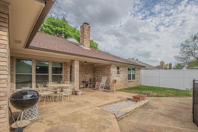 3309 Timber View Circle, Bedford, TX 76021