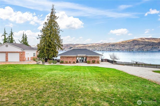 4080 US Highway 97A, Chelan, WA 98816