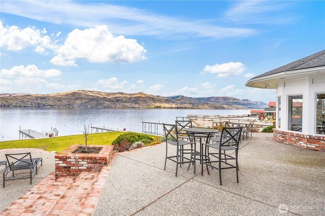 4080 US Highway 97A, Chelan, WA 98816