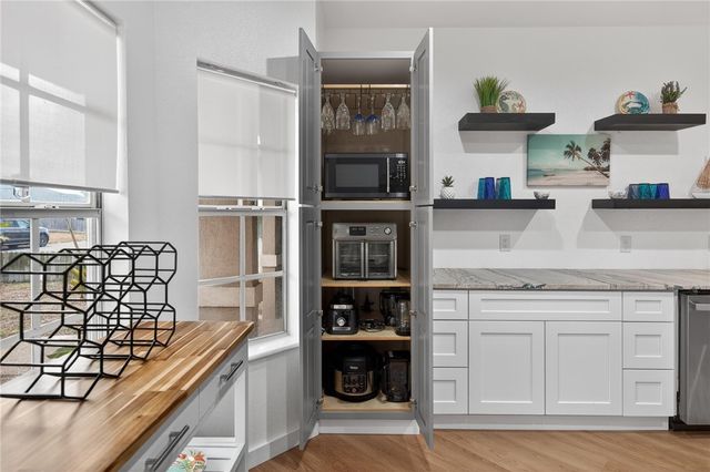 15829 Vincent Dr, Corpus Christi, TX 78418