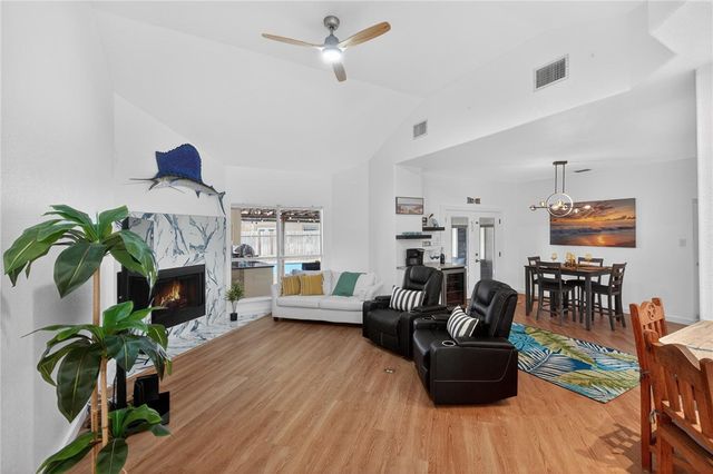 15829 Vincent Dr, Corpus Christi, TX 78418