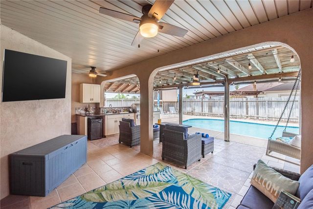 15829 Vincent Dr, Corpus Christi, TX 78418