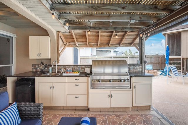 15829 Vincent Dr, Corpus Christi, TX 78418