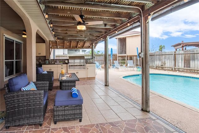 15829 Vincent Dr, Corpus Christi, TX 78418