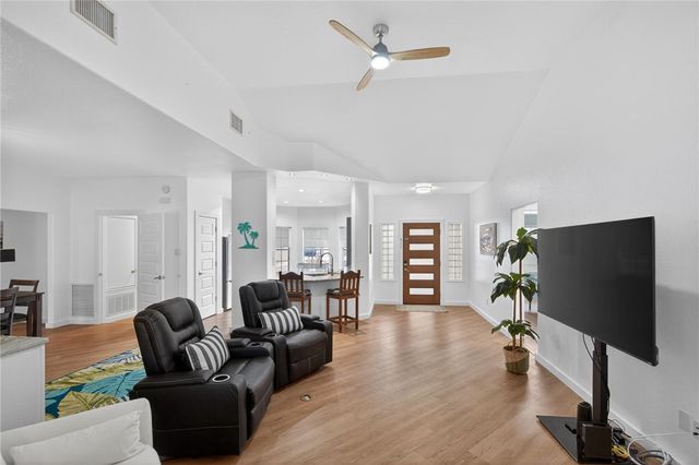 15829 Vincent Dr, Corpus Christi, TX 78418