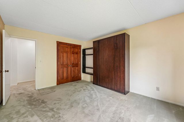 2445 Londin Lane E 202, Maplewood, MN 55119