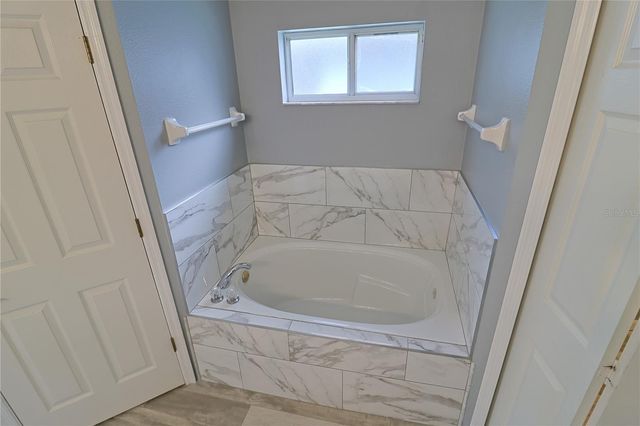 528 ROYAL TREE LANE, Oviedo, FL 32765