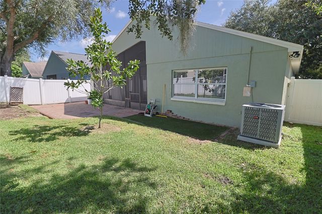 528 ROYAL TREE LANE, Oviedo, FL 32765