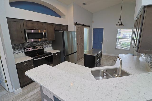 528 ROYAL TREE LANE, Oviedo, FL 32765