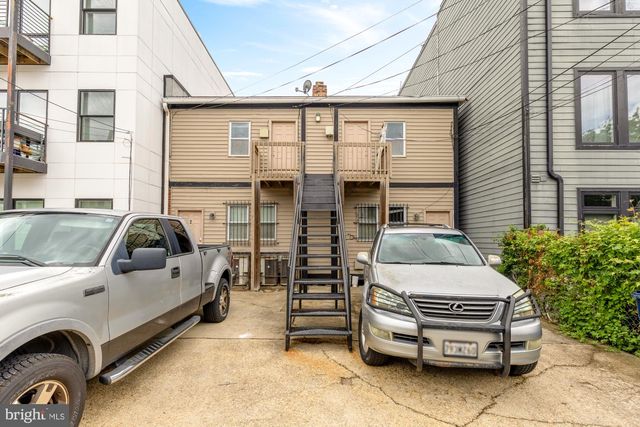 1605 ISHERWOOD ST NE, Washington, DC 20002