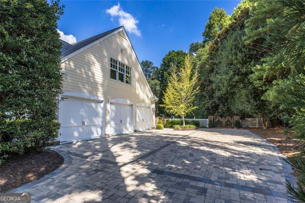 575 Old Cobblestone Drive, Atlanta, GA 30350 — photo 4