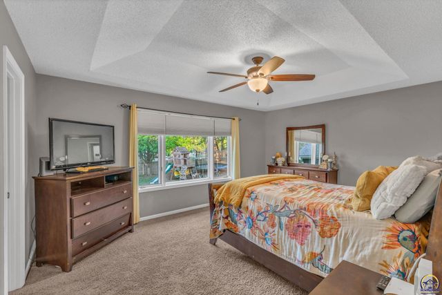 3740 SW Kings Forest RD, Topeka, KS 66610