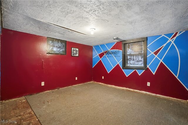 942 State Route 307 W, Jefferson, OH 44047