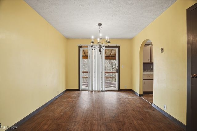 942 State Route 307 W, Jefferson, OH 44047