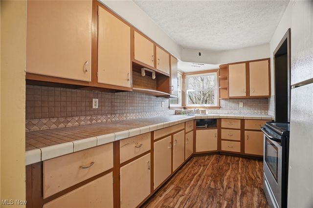 942 State Route 307 W, Jefferson, OH 44047