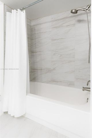 950 NE 199th St 2H, Miami, FL 33179