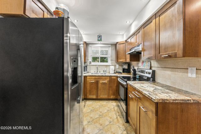 3 Wharfside Drive, Monmouth Beach, NJ 07750
