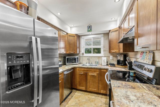 3 Wharfside Drive, Monmouth Beach, NJ 07750