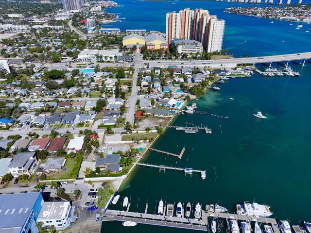 265 E 23rd Street, Riviera Beach, FL 33404