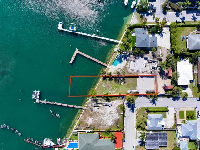 265 E 23rd Street, Riviera Beach, FL 33404