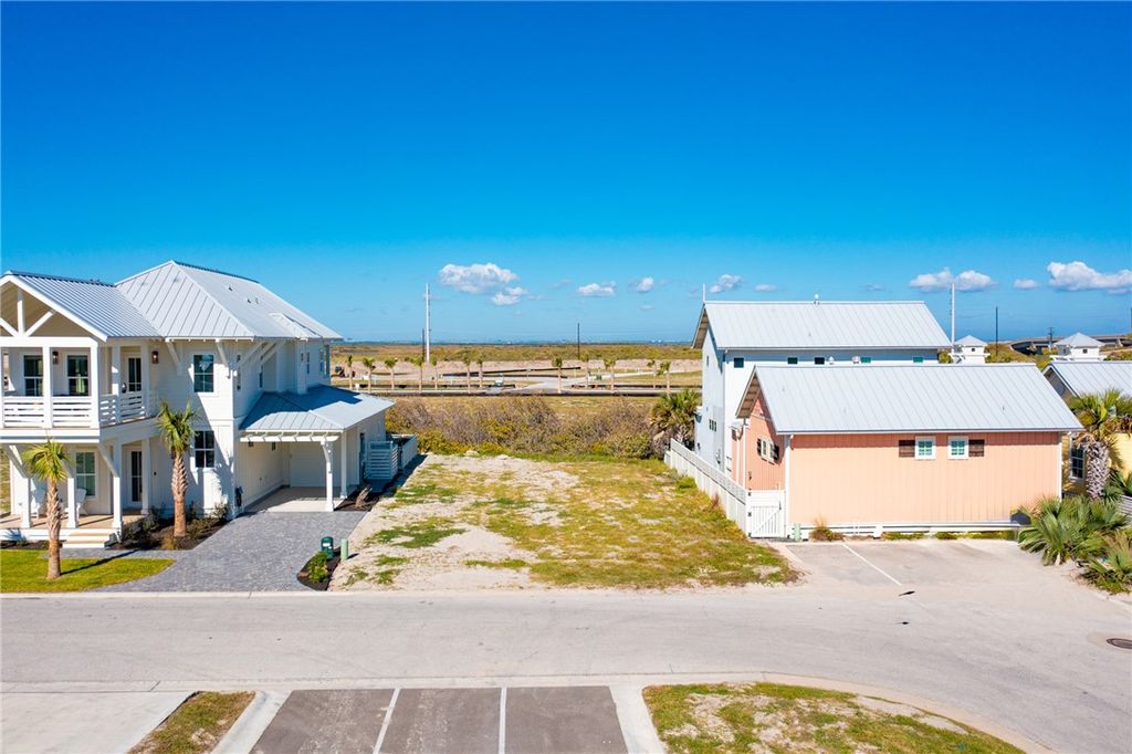 607 Center Square W, Port Aransas, TX 78373 — photo 5