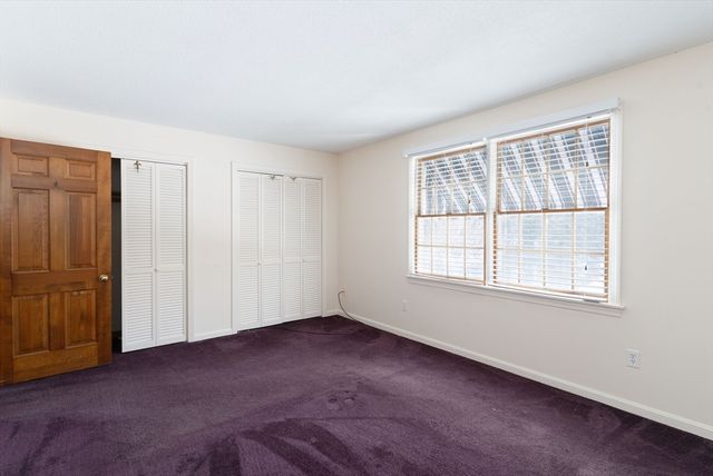 58 Shattuck Rd, Sturbridge, MA 01566