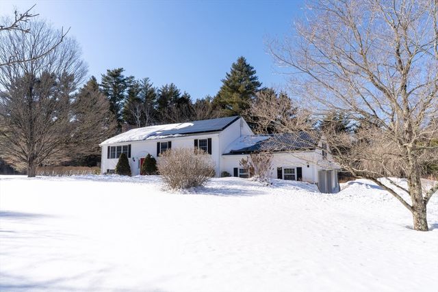 58 Shattuck Rd, Sturbridge, MA 01566