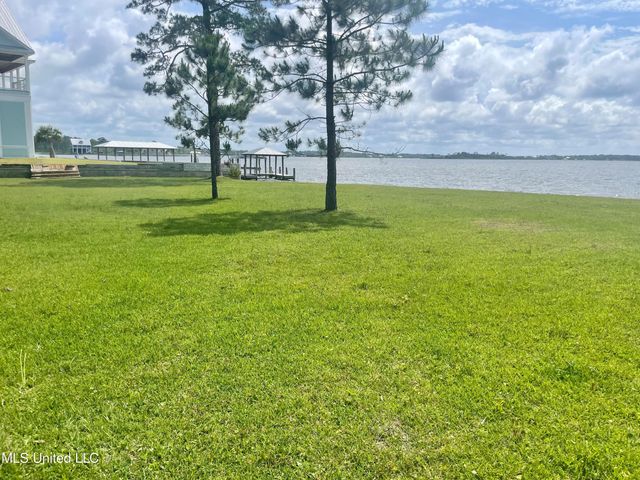 15416 Rue Dauphine Circle, Biloxi, MS 39532