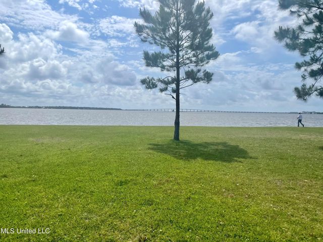 15416 Rue Dauphine Circle, Biloxi, MS 39532