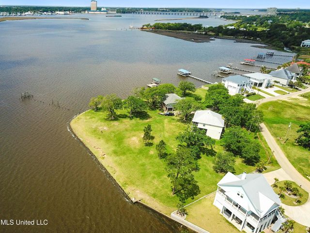 15416 Rue Dauphine Circle, Biloxi, MS 39532