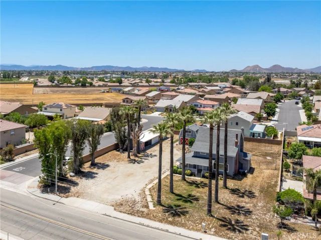 1424 De Anza, San Jacinto, CA 92582