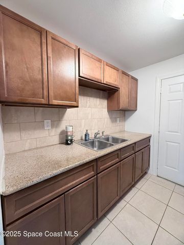 1440 Parkway Drive 11a, Melbourne, FL 32935