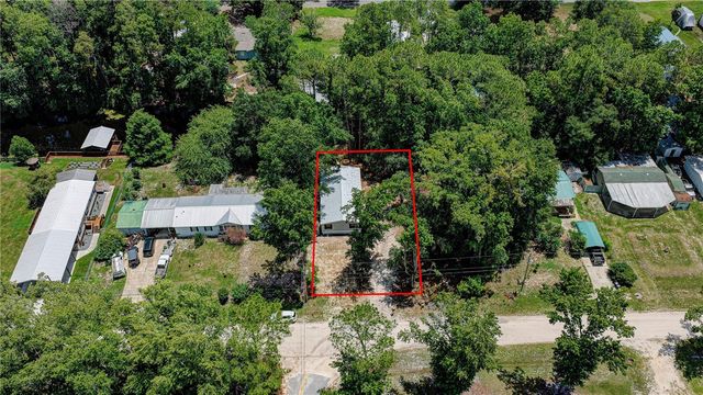 118 WATERWAY DRIVE, Satsuma, FL 32189
