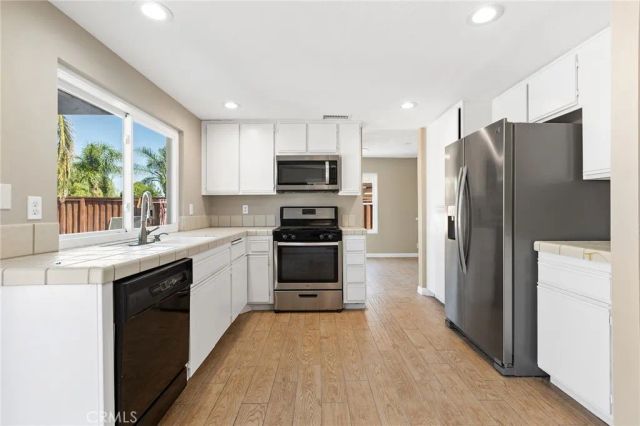 42325 Via Consuelo, Temecula, CA 92592