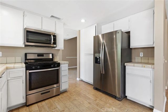 42325 Via Consuelo, Temecula, CA 92592