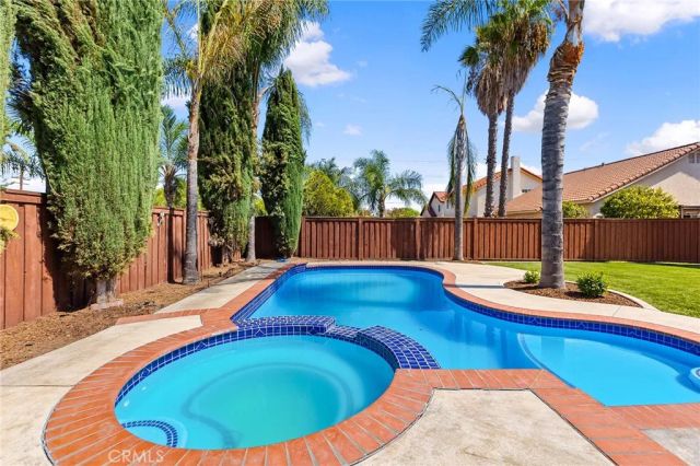 42325 Via Consuelo, Temecula, CA 92592