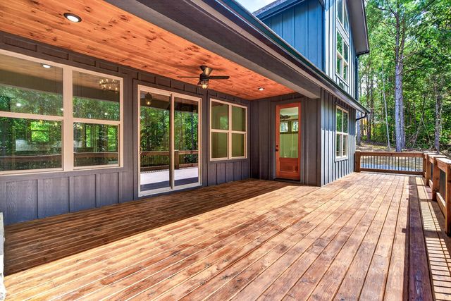 824 Banks Road, Ellijay, GA 30540