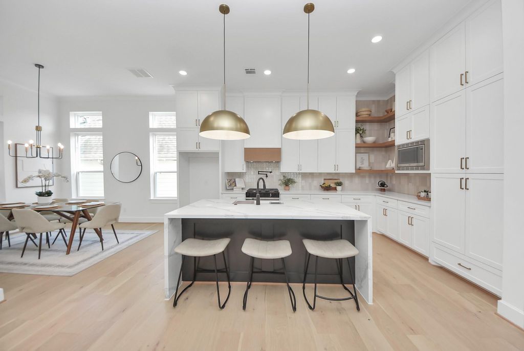 925 Fisher Street C, Houston, TX 77018