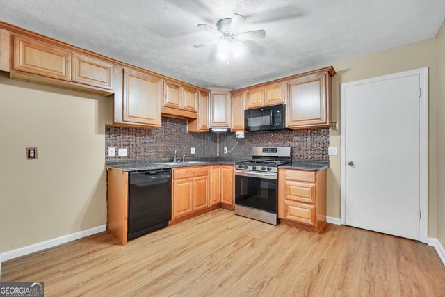 2862 Woodhollow Lane, Jonesboro, GA 30236