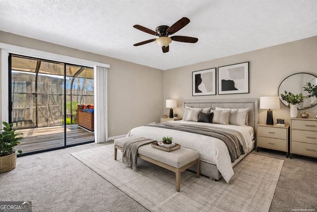 2862 Woodhollow Lane, Jonesboro, GA 30236