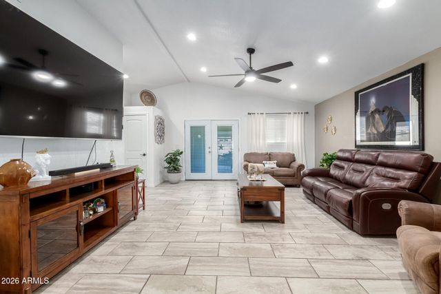 1048 W HEATHER Drive, Mesa, AZ 85201