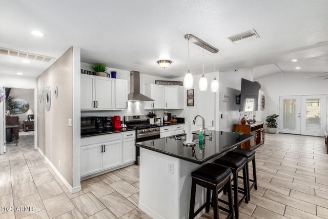 1048 W HEATHER Drive, Mesa, AZ 85201