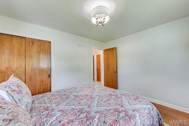 1350 Charbonier Road, Florissant, MO 63031