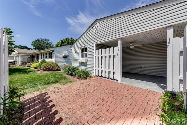 1350 Charbonier Road, Florissant, MO 63031