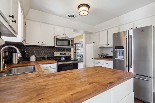 15622 S Trailside Drive, Homer Glen, IL 60491