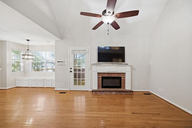 9811 Autumn Glen Drive, Soddy Daisy, TN 37379