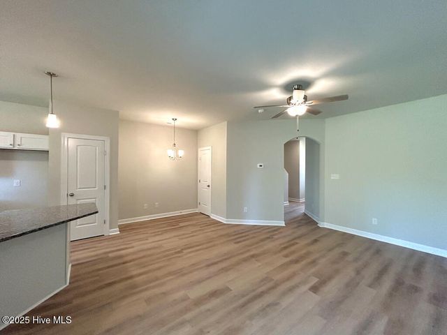 107 Crab Claw Spit Lane, Jacksonville, NC 28546