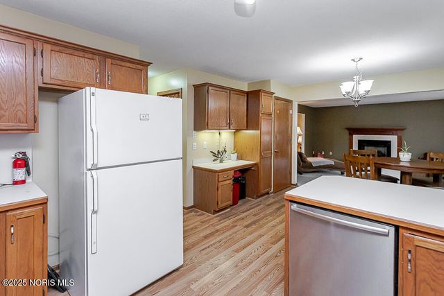 7812 Harvest Gold Drive, Holland, OH 43528