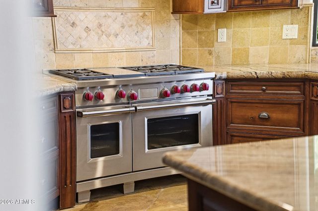 10675 E FERNWOOD Lane, Scottsdale, AZ 85262